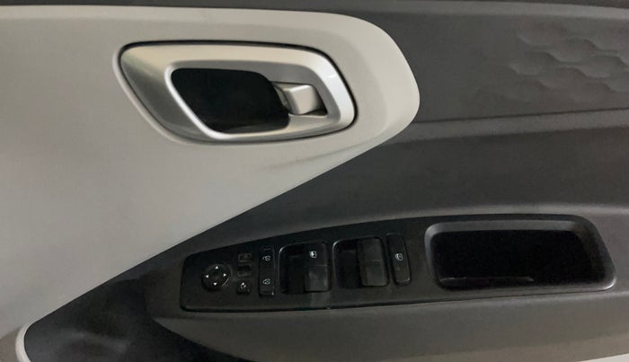 2022 Hyundai GRAND I10 NIOS SPORTZ 1.2 KAPPA VTVT CNG, CNG, Manual, 77,979 km, Driver Side Door Panels Control