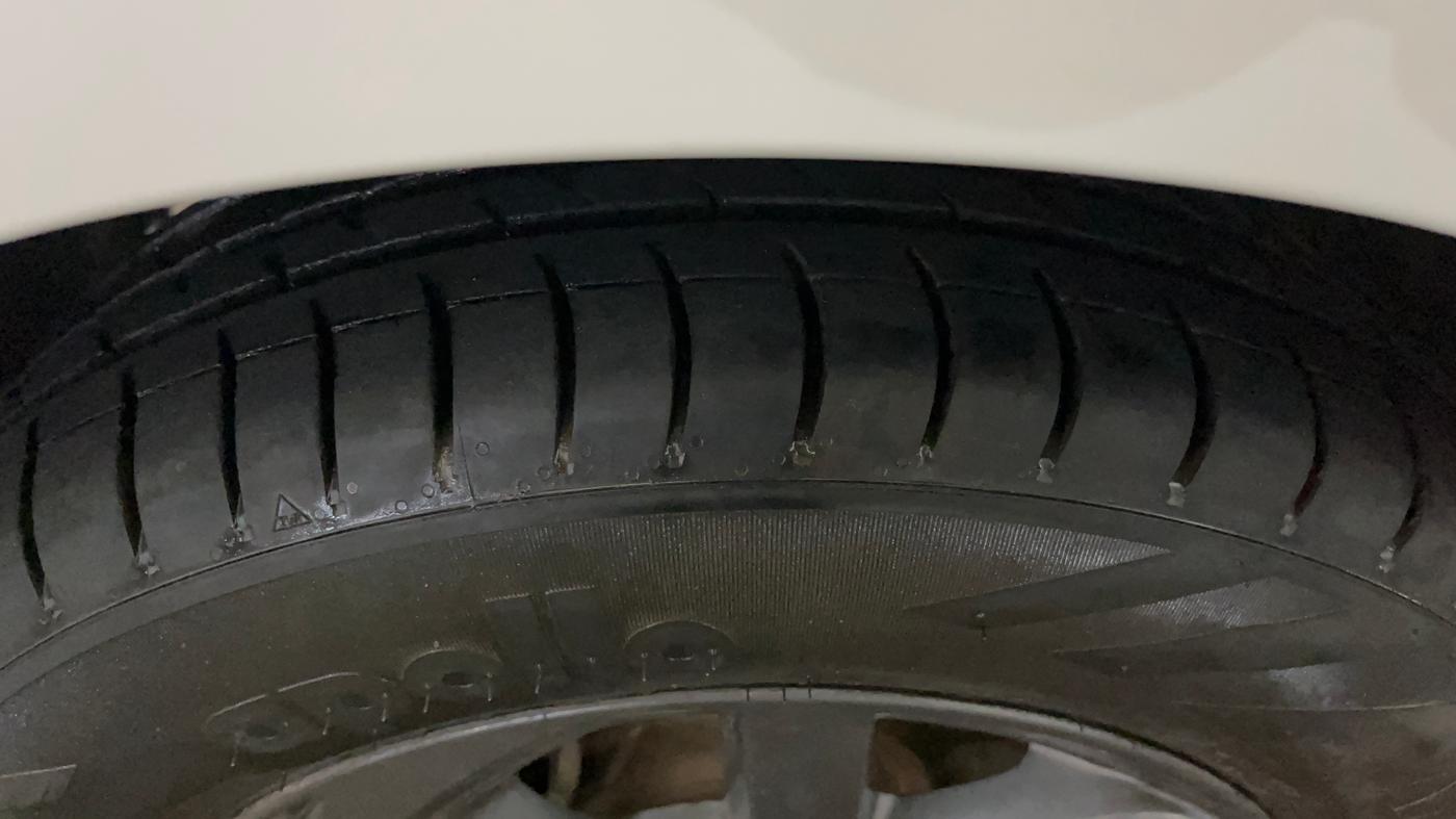 2022 Hyundai GRAND I10 NIOS SPORTZ 1.2 KAPPA VTVT CNG, CNG, Manual, 50 km, Left Front Tyre Tread