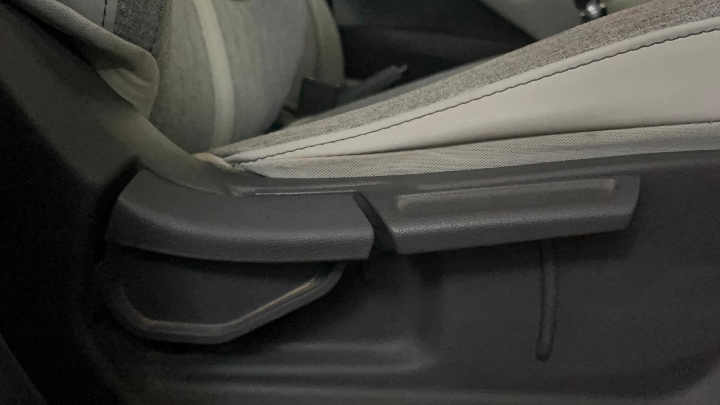 2022 Hyundai GRAND I10 NIOS SPORTZ 1.2 KAPPA VTVT CNG, CNG, Manual, 50 km, Driver Side Adjustment Panel