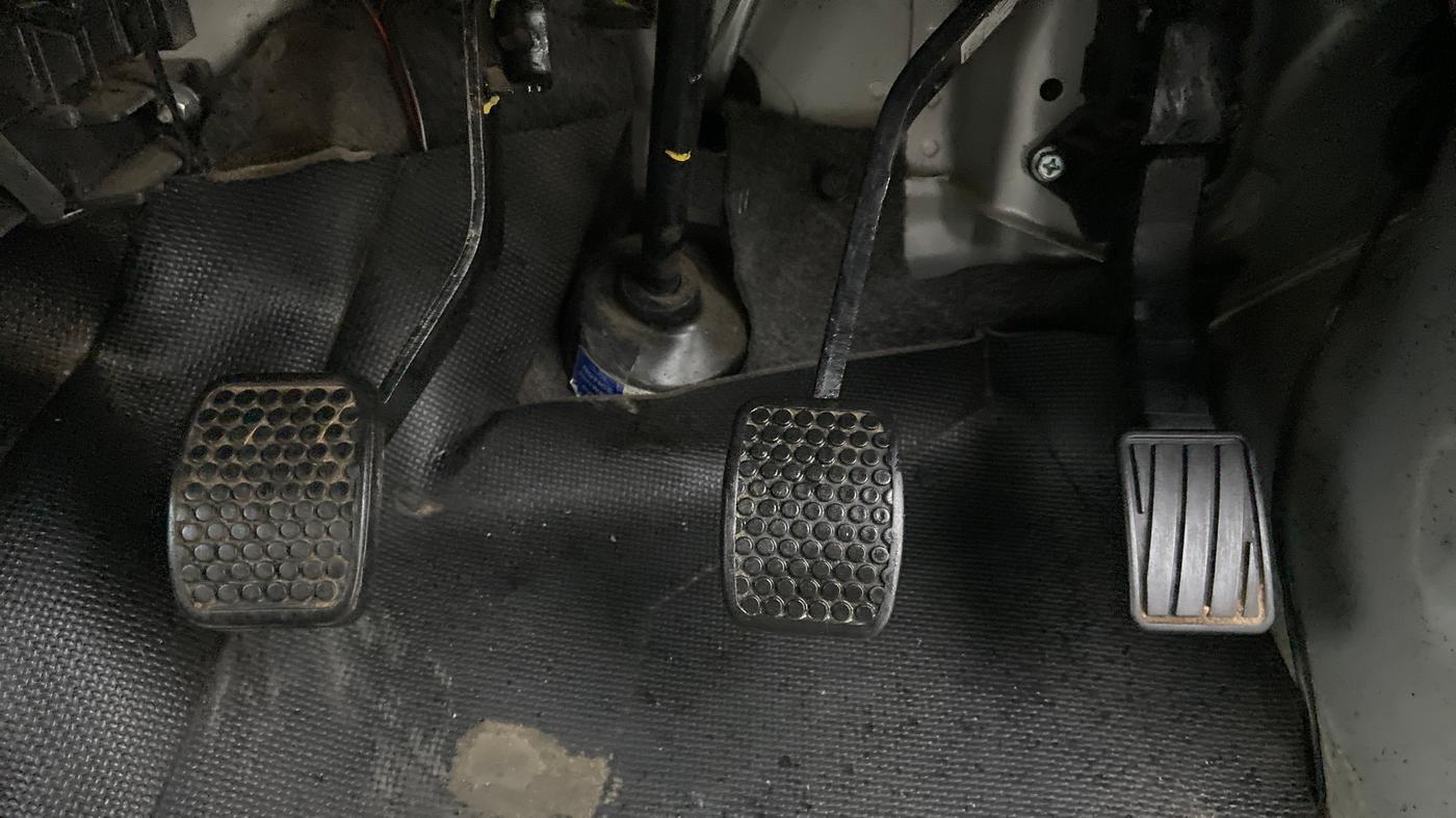 2021 Maruti Eeco 5 STR WITH A/C+HTR, Petrol, Manual, 12,979 km, Pedals