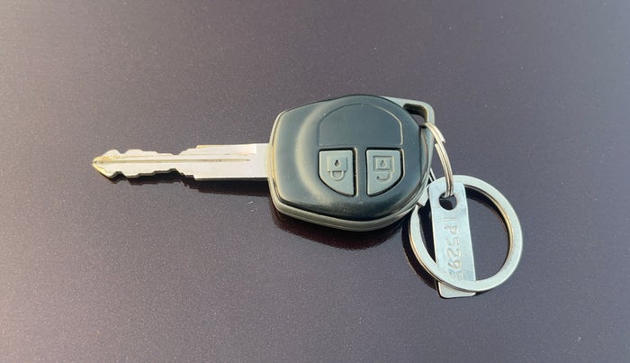 2017 Maruti Ertiga VDI SHVS, Diesel, Manual, 1,37,464 km, Key Close Up