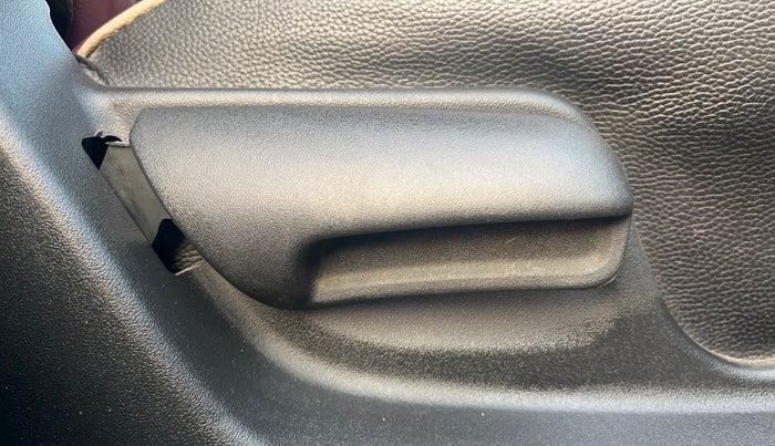 2017 Maruti Ertiga VDI SHVS, Diesel, Manual, 1,37,464 km, Driver Side Adjustment Panel