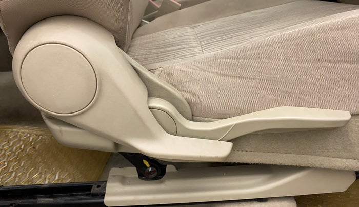 2018 Maruti Dzire VXI, Petrol, Manual, 19,387 km, Driver Side Adjustment Panel