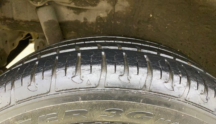 2015 Maruti Wagon R 1.0 VXI AMT, Petrol, Automatic, 1,20,925 km, Right Rear Tyre Tread