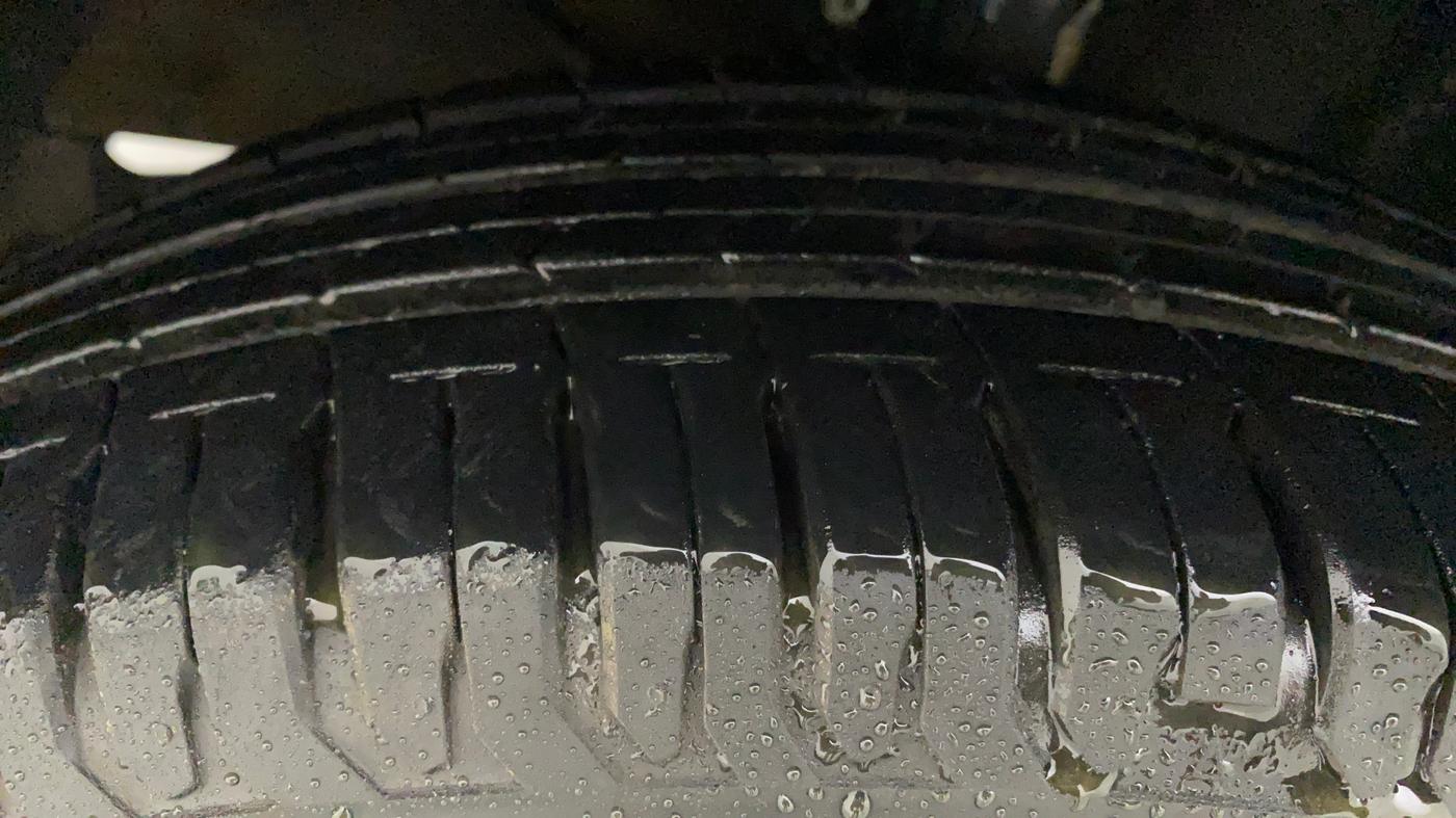 2021 Maruti Ertiga ZXI+ SHVS, Petrol, Manual, 5,963 km, Left Front Tyre Tread