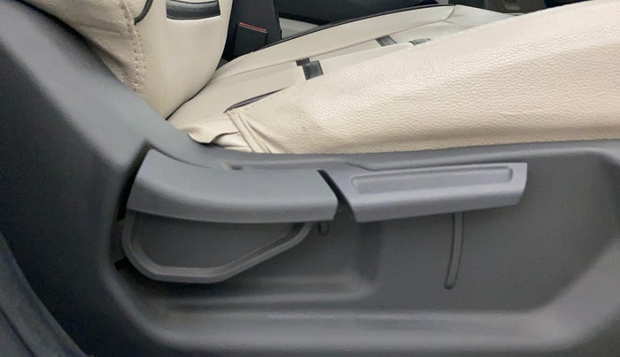 2022 Hyundai AURA S 1.2 CNG, CNG, Manual, 64,026 km, Driver Side Adjustment Panel