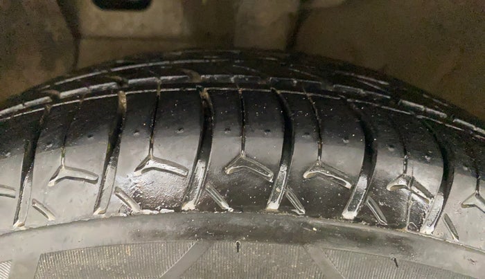 2022 Hyundai AURA S 1.2 CNG, CNG, Manual, 64,026 km, Left Front Tyre Tread