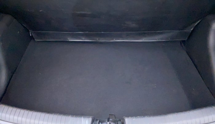 2014 Hyundai Grand i10 MAGNA 1.2 KAPPA VTVT, Petrol, Manual, 66,772 km, Boot Inside