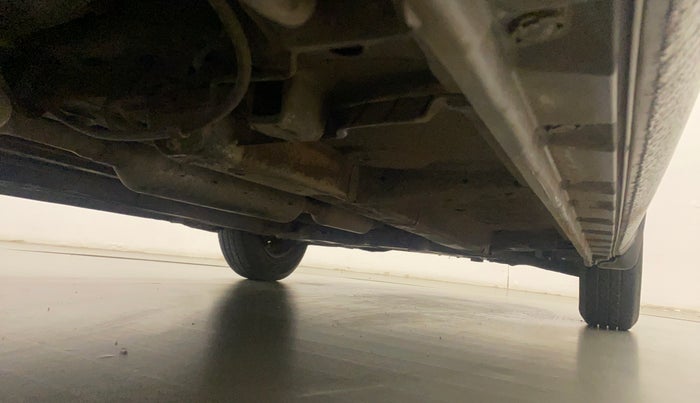 2017 Maruti Swift VXI, Petrol, Manual, 71,406 km, Right Side Underbody