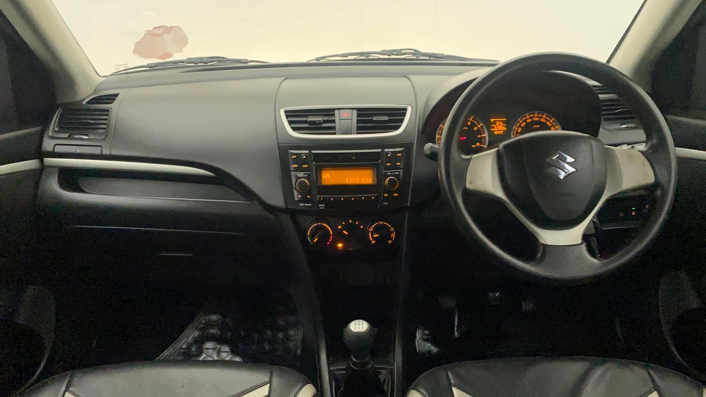 2017 Maruti Swift VXI, Petrol, Manual, 71,406 km, Dashboard