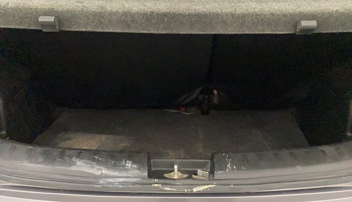 2017 Maruti Swift VXI, Petrol, Manual, 71,406 km, Boot Inside