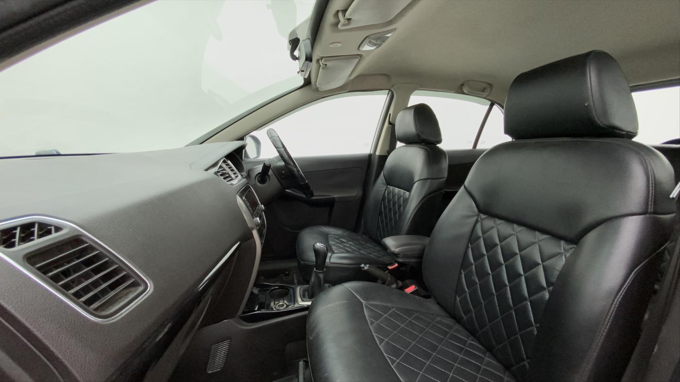 2016 Tata Bolt XM REVOTRON, Petrol, Manual, 58,497 km, Right Side Front Door Cabin