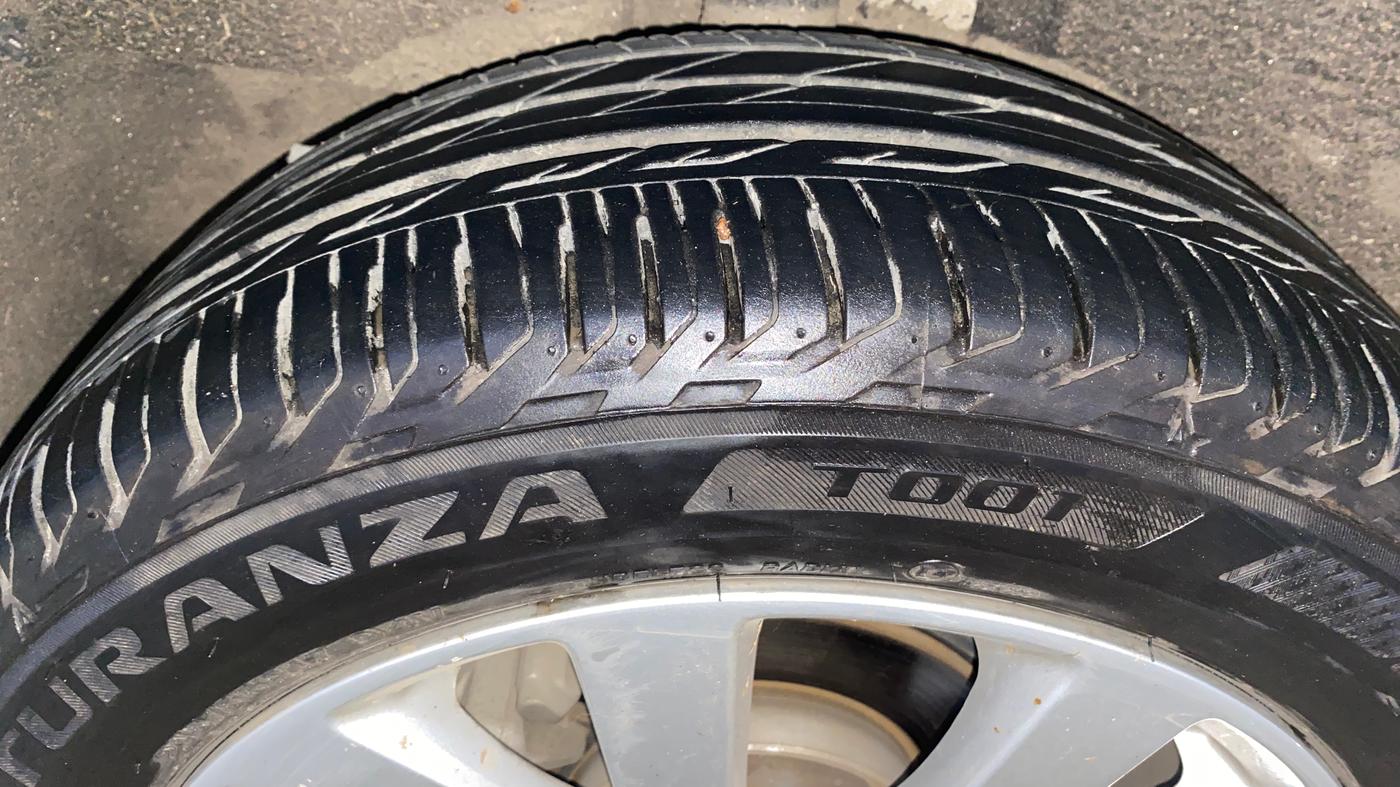 2022 MG ASTOR SMART 1.5 MT, Petrol, Manual, 33,203 km, Right Rear Tyre Tread