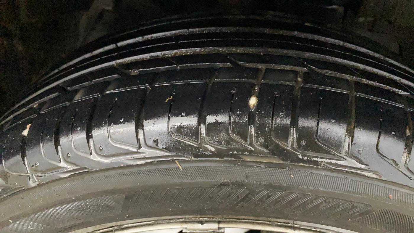 2023 Tata NEXON XE PETROL, Petrol, Manual, 20,709 km, Right Front Tyre Tread