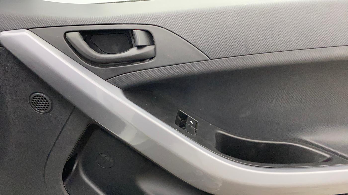 2023 Tata NEXON XE PETROL, Petrol, Manual, 20,709 km, Driver Side Door Panels Control