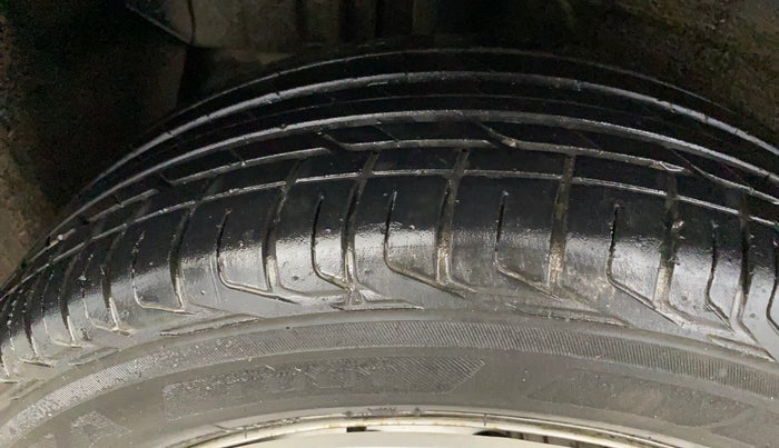 2023 Tata NEXON XE PETROL, Petrol, Manual, 20,709 km, Right Rear Tyre Tread