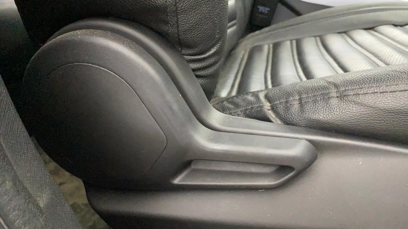 2023 Tata NEXON XE PETROL, Petrol, Manual, 20,709 km, Driver Side Adjustment Panel