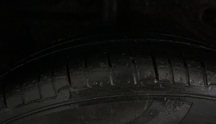 2015 Maruti Celerio VXI AMT, Petrol, Automatic, 68,225 km, Right Rear Tyre Tread