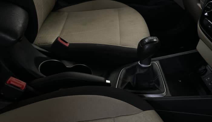 2019 Hyundai Verna 1.6 VTVT SX, Petrol, Manual, 31,997 km, Gear Lever