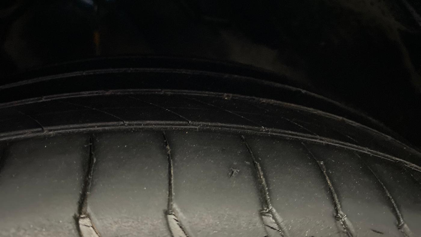 2021 Tata ALTROZ XZ DIESEL, Diesel, Manual, 66,425 km, Left Front Tyre Tread