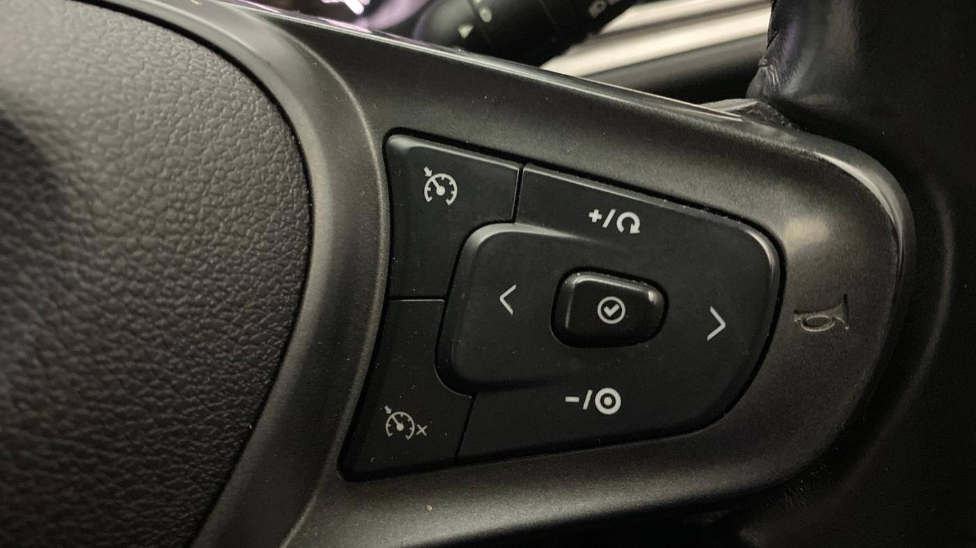 2021 Tata ALTROZ XZ DIESEL, Diesel, Manual, 66,425 km, Adaptive Cruise Control