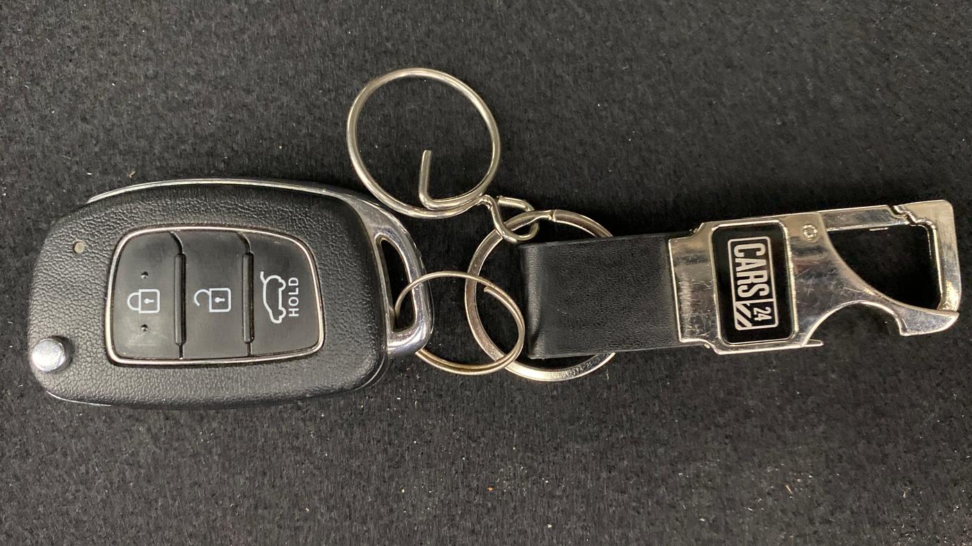 2021 Hyundai VENUE S Plus MT 1.2 Kappa, Petrol, Manual, 15,464 km, Key Close Up