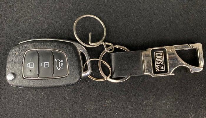 2021 Hyundai VENUE S Plus MT 1.2 Kappa, Petrol, Manual, 15,464 km, Key Close Up