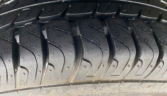 2015 Datsun Go T, Petrol, Manual, 14,826 km, Right Rear Tyre Tread