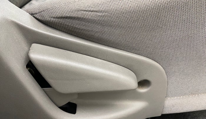 2015 Datsun Go T, Petrol, Manual, 14,826 km, Driver Side Adjustment Panel