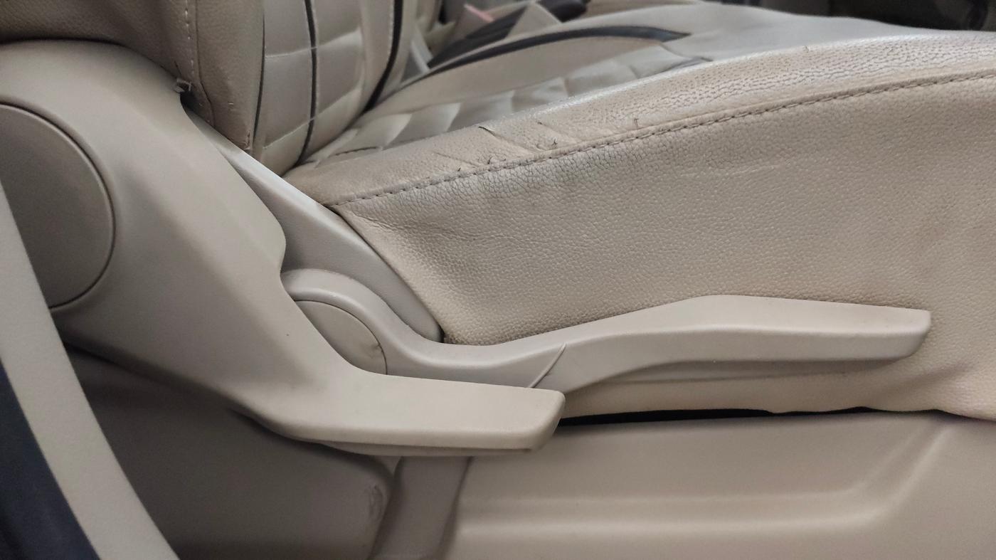 2021 Maruti Ertiga ZXI+ SHVS, Petrol, Manual, 78,275 km, Driver Side Adjustment Panel