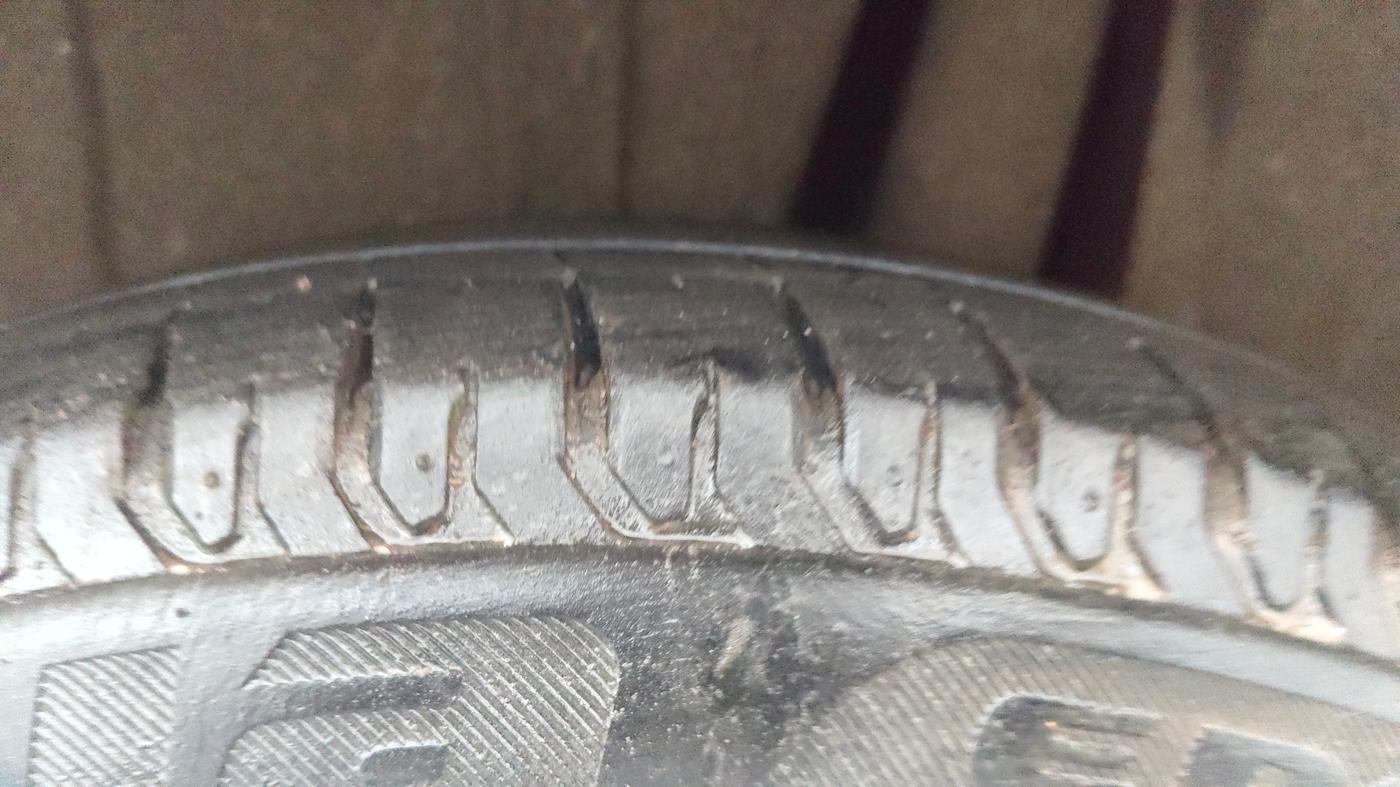 2021 Maruti Ertiga ZXI+ SHVS, Petrol, Manual, 78,275 km, Left Rear Tyre Tread