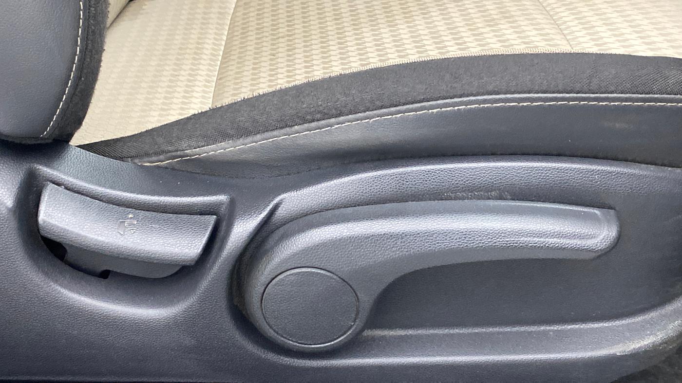 2019 Hyundai Elite i20 1.2 SPORTS PLUS VTVT CVT, Petrol, Automatic, 32,061 km, Driver Side Adjustment Panel