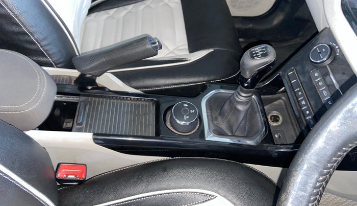 2022 Tata NEXON XZ PLUS DIESEL SUNROOF, Diesel, Manual, 62,362 km, Gear Lever