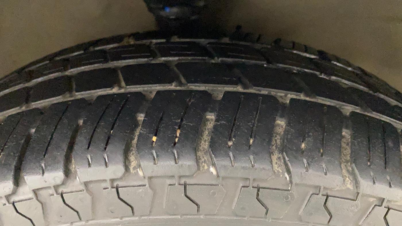 2011 Hyundai Santro Xing GLS, Petrol, Manual, 58,827 km, Right Front Tyre Tread
