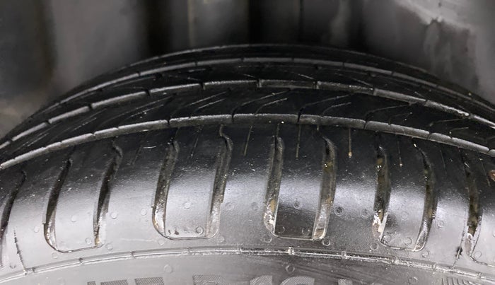 2017 Volkswagen Polo GT TSI 1.2 PETROL AT, Petrol, Automatic, 41,544 km, Right Rear Tyre Tread