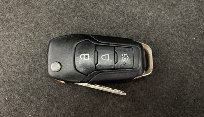 2015 Ford New Figo TITANIUM 1.5 PETROL AT, Petrol, Automatic, 81,711 km, Key Close Up