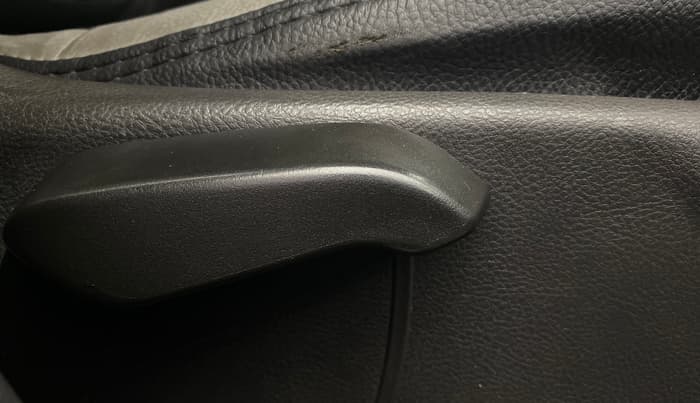 2015 Ford New Figo TITANIUM 1.5 PETROL AT, Petrol, Automatic, 81,711 km, Driver Side Adjustment Panel