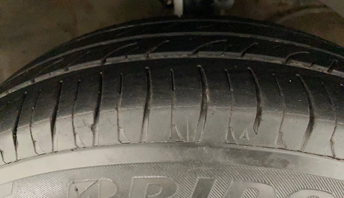 2017 Maruti Dzire VDI AMT, Diesel, Automatic, 77,564 km, Right Front Tyre Tread