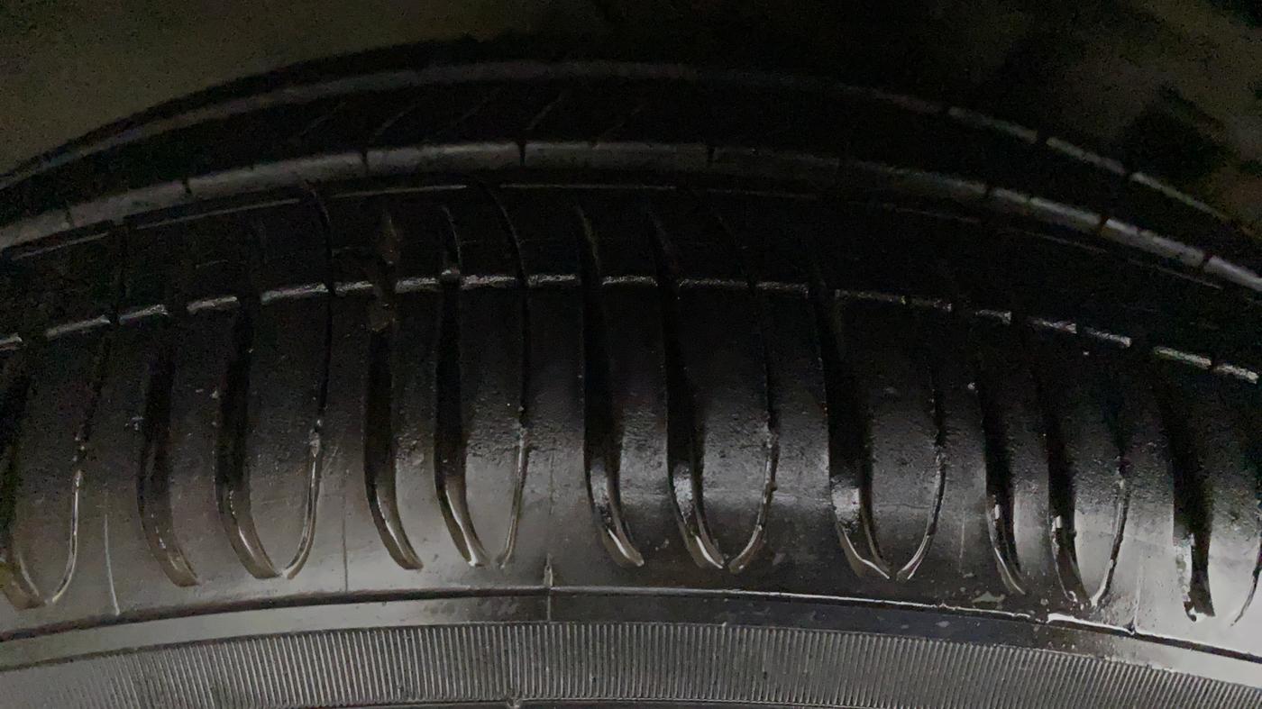 2017 Tata TIGOR XZ (O) PETROL, Petrol, Manual, 85,939 km, Right Rear Tyre Tread
