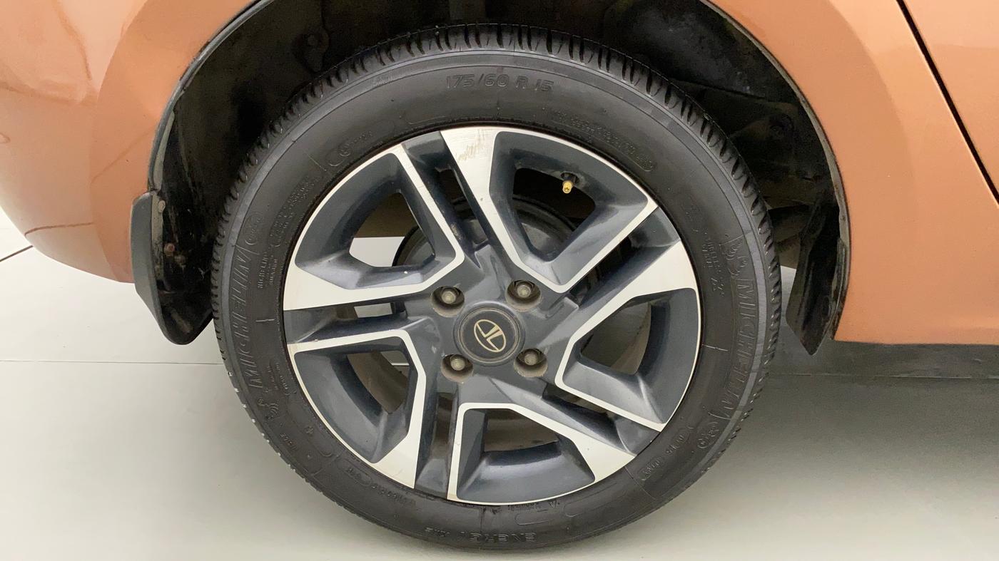 2017 Tata TIGOR XZ (O) PETROL, Petrol, Manual, 85,939 km, Right Rear Wheel