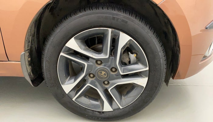 2017 Tata TIGOR XZ (O) PETROL, Petrol, Manual, 85,939 km, Right Front Wheel