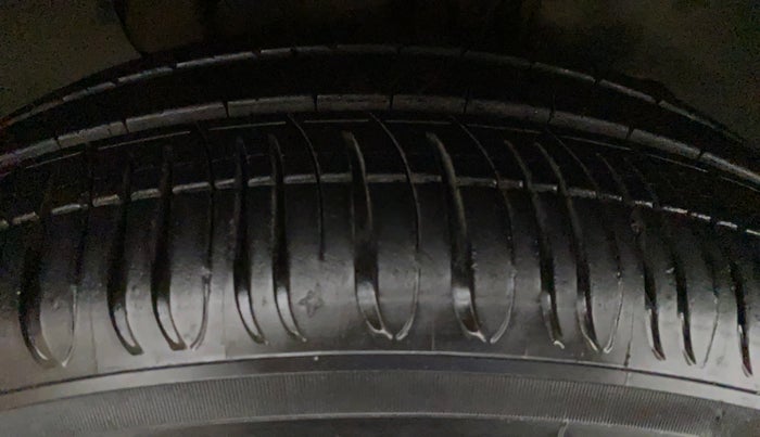 2017 Tata TIGOR XZ (O) PETROL, Petrol, Manual, 85,939 km, Right Front Tyre Tread