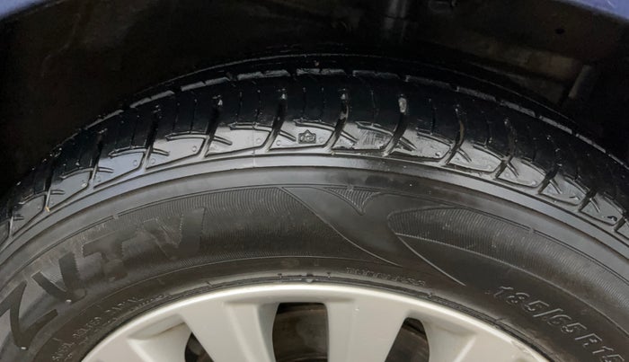 2018 Maruti Ciaz DELTA 1.5 SHVS MT PETROL, Petrol, Manual, 34,233 km, Right Front Tyre Tread