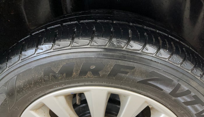 2018 Maruti Ciaz DELTA 1.5 SHVS MT PETROL, Petrol, Manual, 34,233 km, Right Rear Tyre Tread
