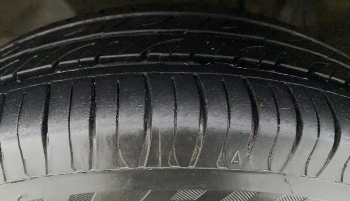 2013 Maruti Zen Estilo LXI, Petrol, Manual, 38,372 km, Right Front Tyre Tread
