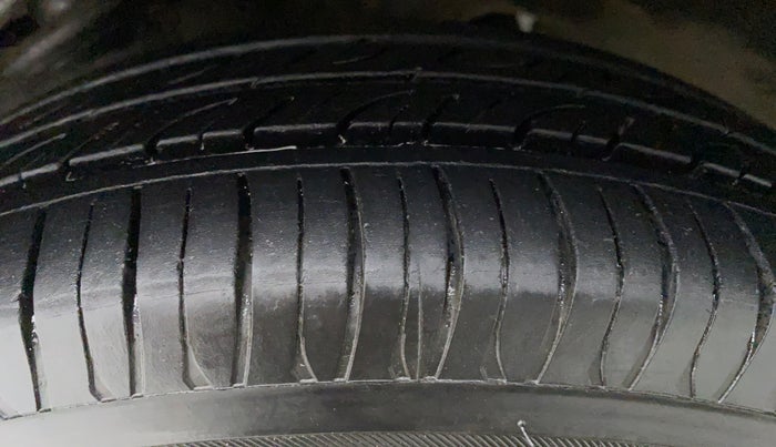 2013 Maruti Zen Estilo LXI, Petrol, Manual, 38,372 km, Left Rear Tyre Tread