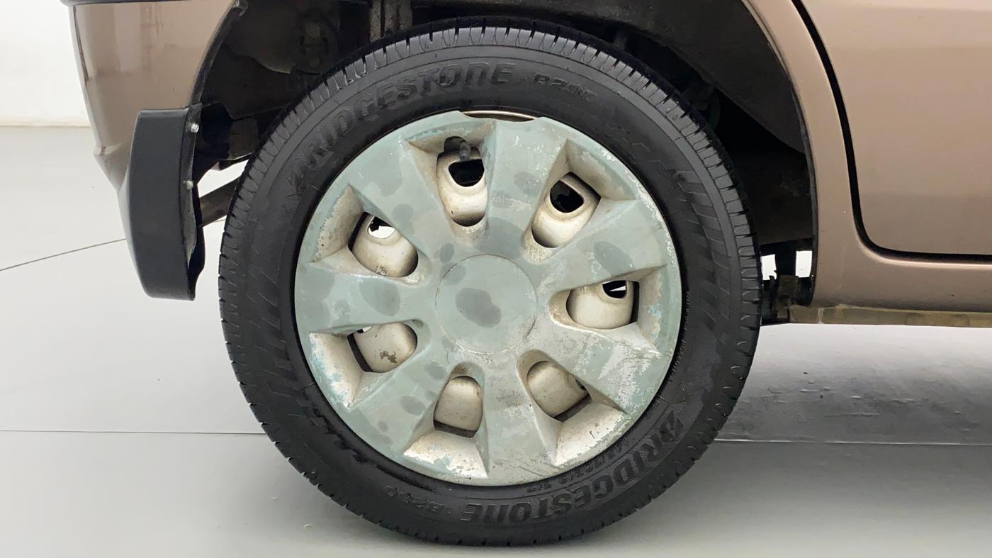 2013 Maruti Zen Estilo LXI, Petrol, Manual, 38,372 km, Right Rear Wheel