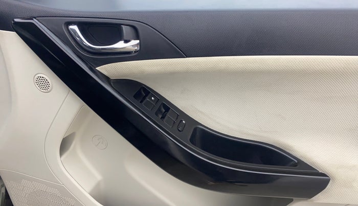 2022 Tata NEXON XZ PLUS PETROL, Petrol, Manual, 20,713 km, Driver Side Door Panels Control