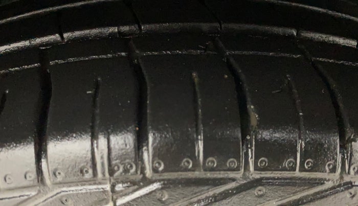 2022 Tata NEXON XZ PLUS PETROL, Petrol, Manual, 20,713 km, Right Front Tyre Tread