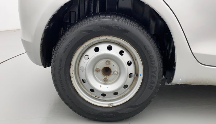 2012 Maruti Swift LXI, Petrol, Manual, 62,381 km, Right Rear Wheel